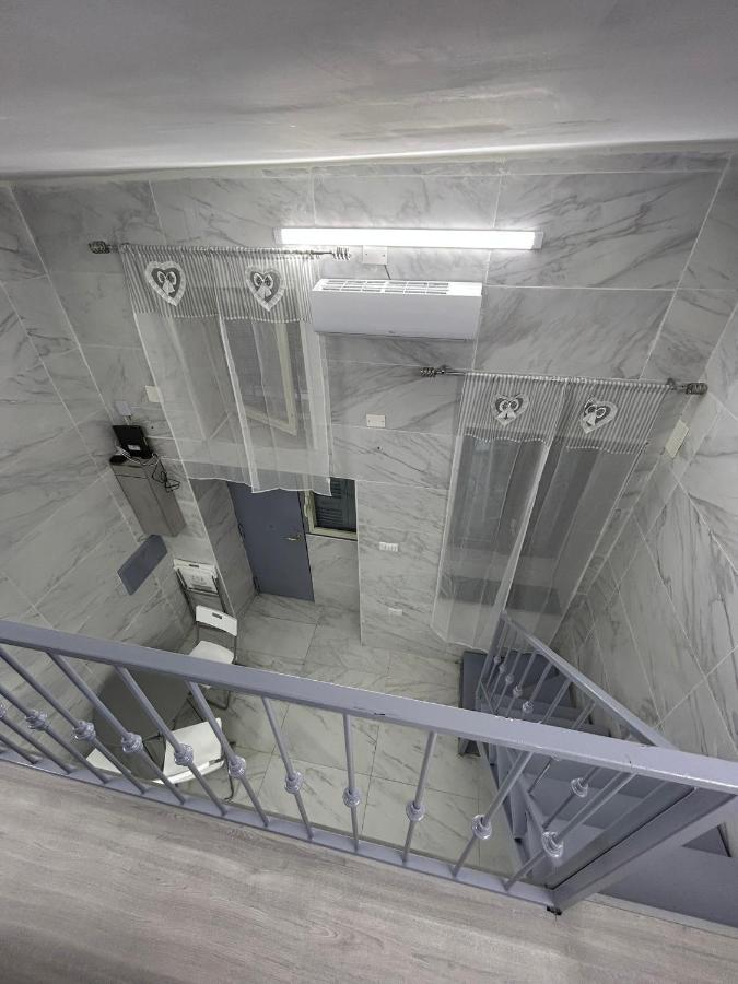 Mini House Vicoletto Pontenuovo 41 Apartment Napoli Bagian luar foto